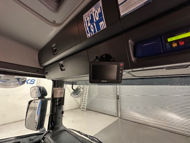 Scania P250 4×2 Sleeper Cab Fridge Box