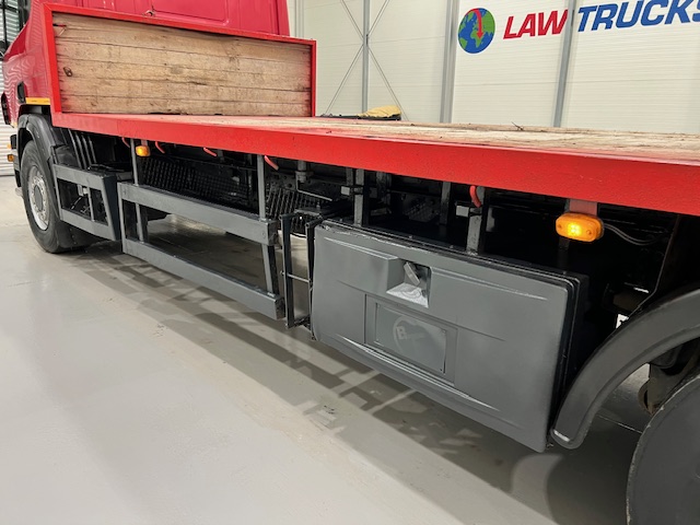 Scania P320 6×2 10 Tyre Rear Lift Flatbed