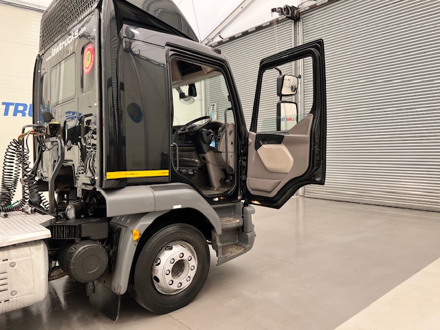 DAF LF 260 4×2 Rest Cab Tractor Unit