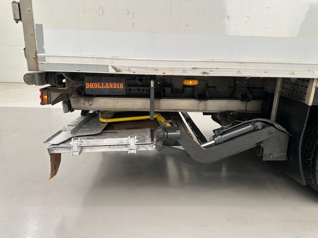 Mercedes Axor 1824 Day Cab Box Van