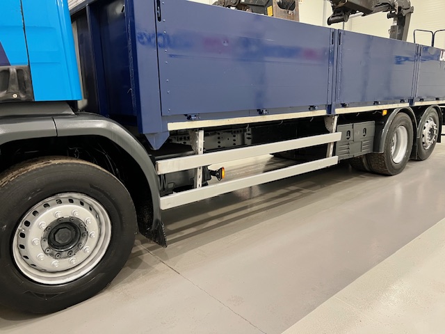 Scania P280 6×2 Rear Lift Dropside Brick Grab