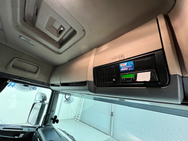 Scania R410 4×2 Sleeper Cab Tractor Unit