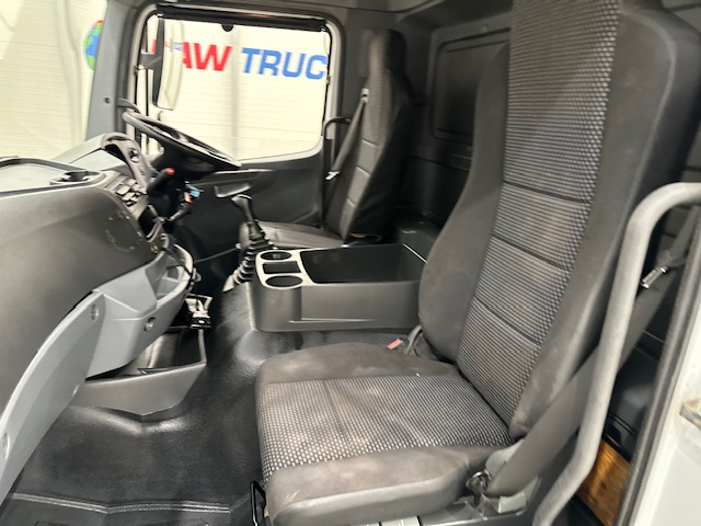 Mercedes Axor 1824 Day Cab Curtainsider Manual