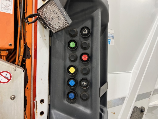Mercedes Econic 2630 6×2 Refuse Bin Lorry
