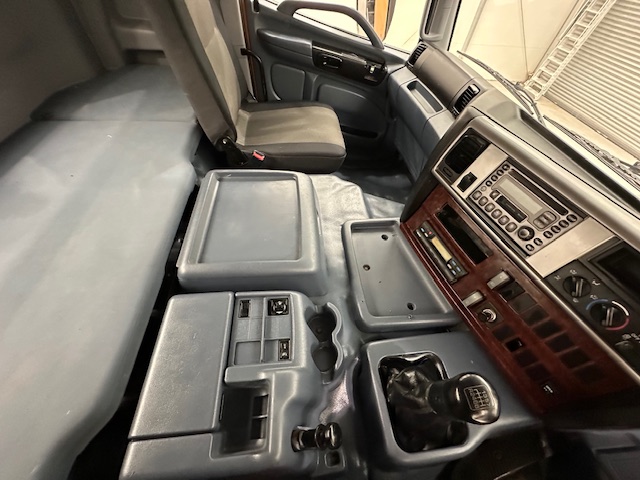Hino 700 3241 8×4 Cement Mixer