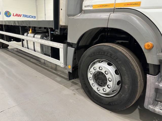 Mercedes Axor 1824 Sleeper Cab Flatbed