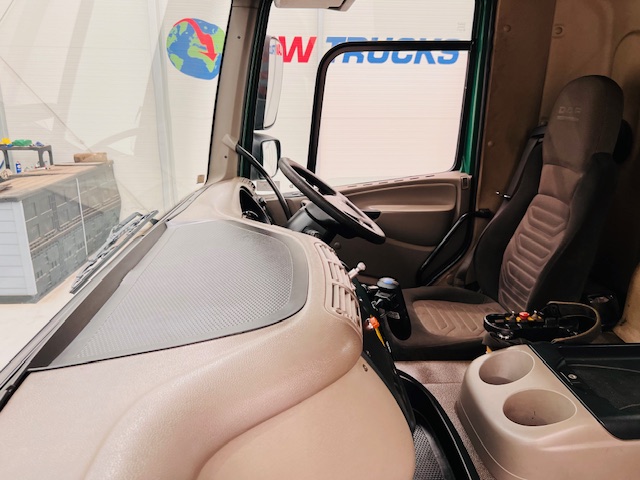 DAF CF75 310 Rear Lift Day Cab Dropside Brick Grab