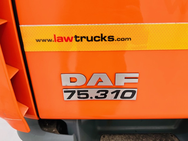 DAF CF75 310 6×2 Rear Lift Day Cab Curtainsider
