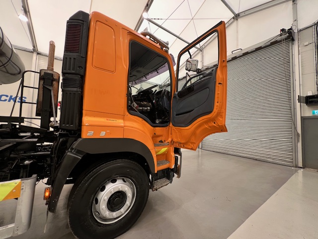 Hino 700 2813 6×4 Cement Mixer
