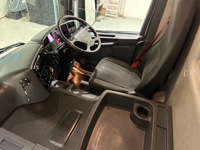Scania P280 6×2 Rear Lift Day Cab Fridge Box