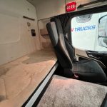 Mercedes Actros 1824 4×2 Sleeper Cab Curtainsider - thumbnail