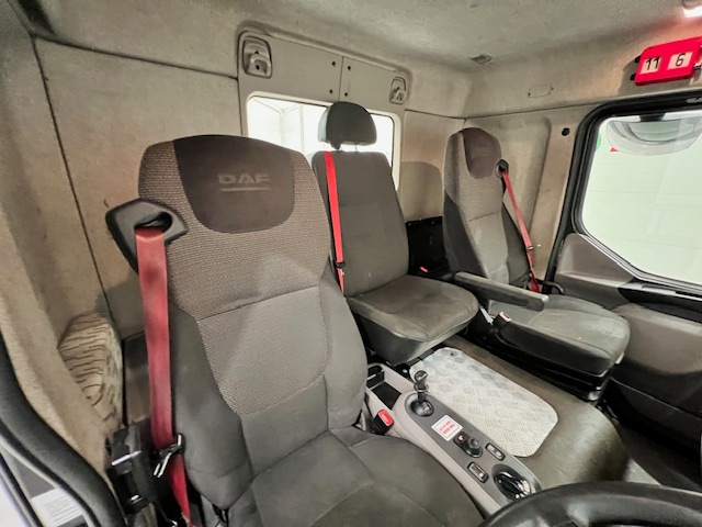 DAF LF 260 4×2 Rest Cab Tractor Unit