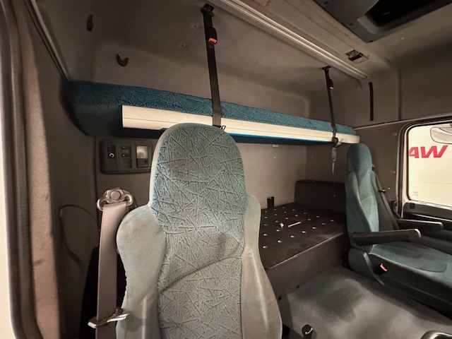 DAF XF95 430 4×2 Tractor Unit Manual