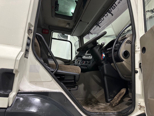 DAF CF85 360 8×4 Day Cab Steel Tipper
