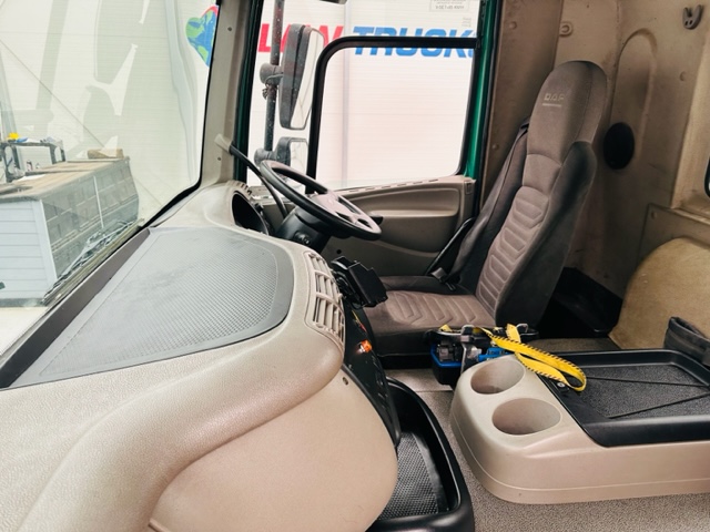 DAF CF75 310 Rear Lift Day Cab Dropside Brick Grab