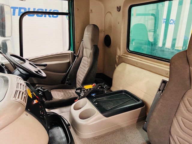 DAF CF75 310 Rear Lift Day Cab Dropside Brick Grab