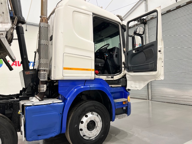 Scania R410 8×4 Sleeper Cab Bulk Tipper