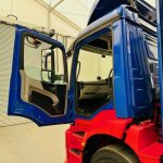 Mercedes Actros 1824 Day Cab Curtainsider - thumbnail