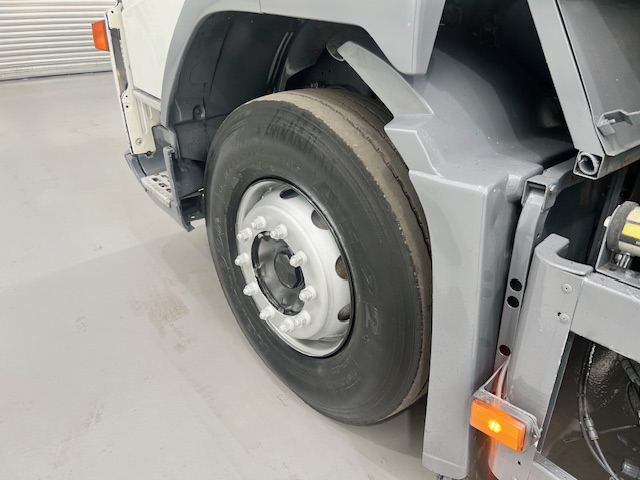 Volvo FM9 300 19000 Litre Fuel Tanker