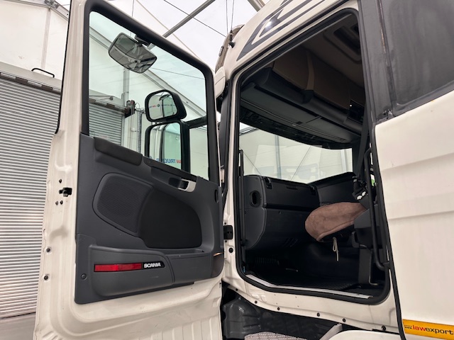 Scania R450 6×2 Rear Lift Highline Tractor Unit PTO