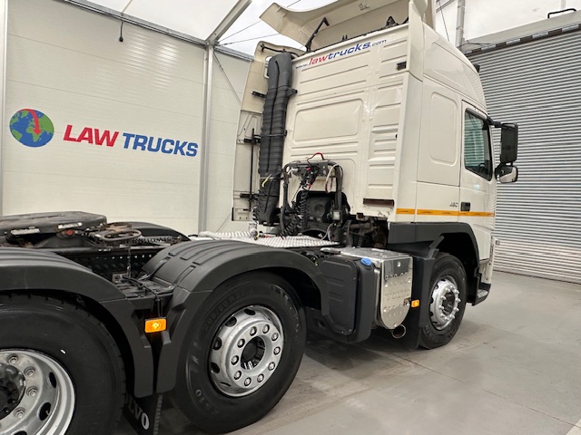 Volvo FM 450 6×2 Midlift Tractor Unit