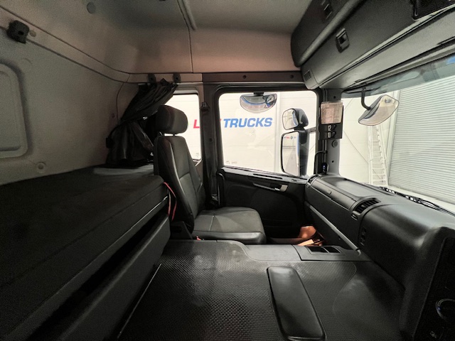 Scania P250 4×2 Sleeper Cab Fridge Box