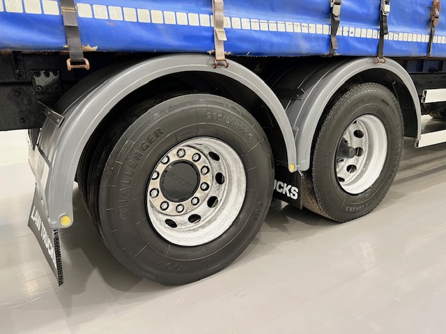 Scania G440 6×2 10 Tyre Sleeper Cab Curtainsider