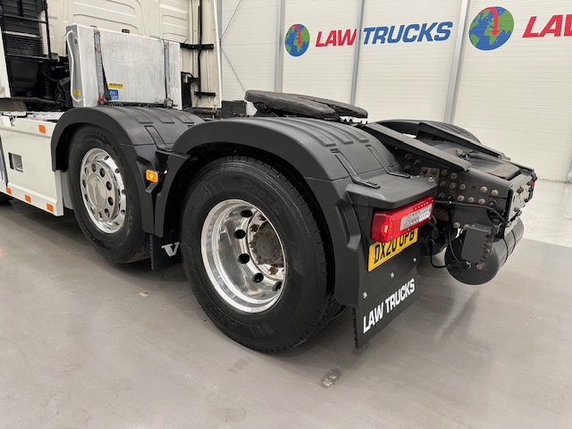 Volvo FH 500 6×2 Midlift Tractor Unit PTO