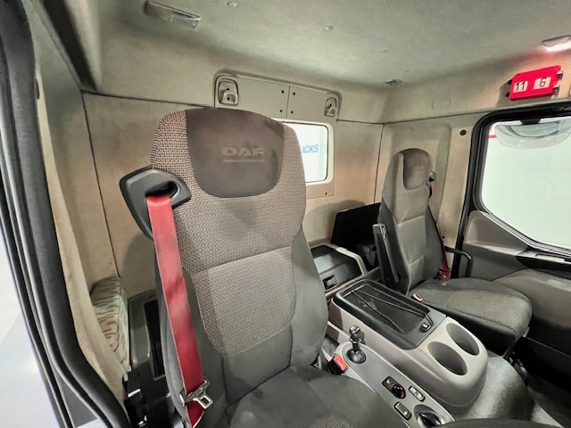 DAF LF 260 4×2 Rest Cab Tractor Unit