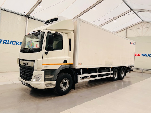 DAF CF 330 6×2 Rear Lift Fridge Box