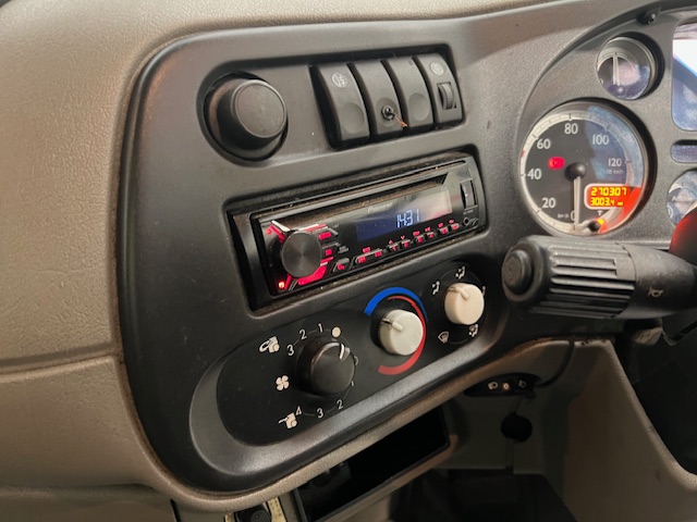 DAF LF45 160 4×2 Day Cab Box Van