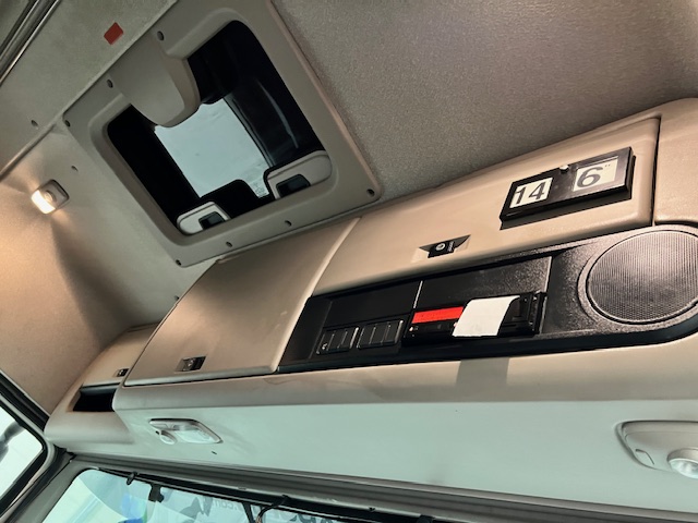 DAF XF 460 6×2 Space Cab Tractor Unit