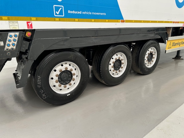 Titan Thinwall Walking Floor Aggregate Trailer