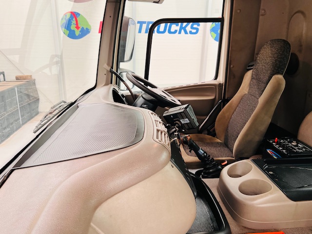 DAF CF85 410 8×4 Day Cab Hookloader Manual