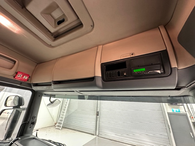 Scania P280 4×2 Sleeper Cab Box Van