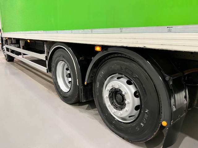 Scania P280 6×2 Rear Lift Day Cab Fridge Box
