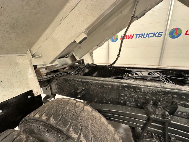 Volvo FM 410 8×4 Sleeper Cab Tar Spec Tipper