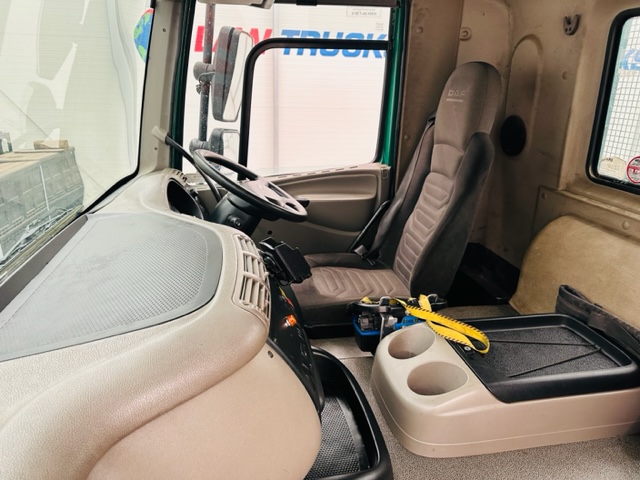DAF CF75 310 Rear Lift Day Cab Dropside Brick Grab