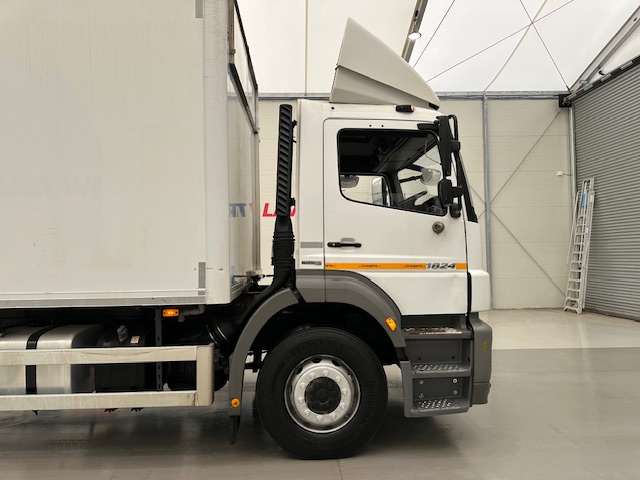 Mercedes Axor 1824 Day Cab Box Van