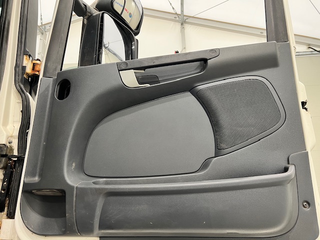 Scania R410 8×4 Sleeper Cab Bulk Tipper