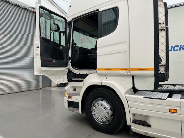 Scania R440 6×2 Midlift Topline Tractor Unit