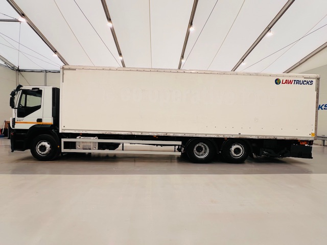 Iveco Stralis 310 AT Euro 6 6×2 Box Van