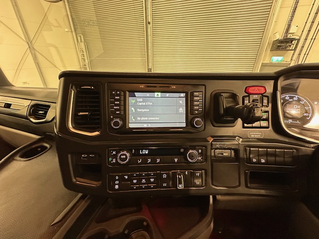 Scania R450 6×2 Midlift Highline Tractor Unit