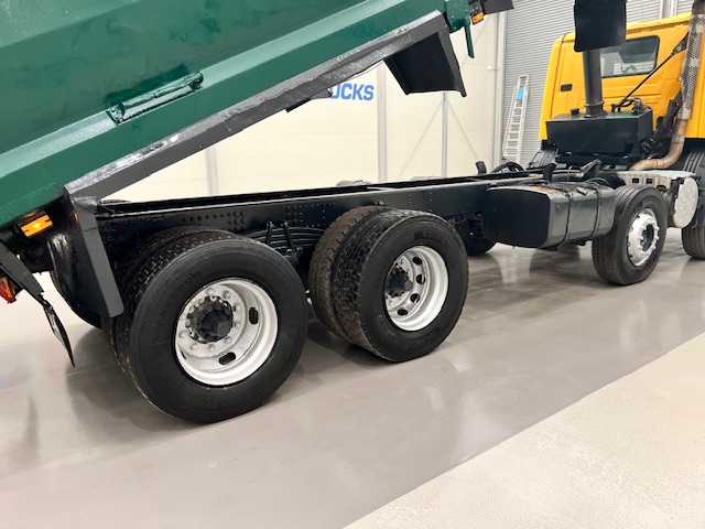 Scania P380 8×4 Day Cab Steel Tipper Manual