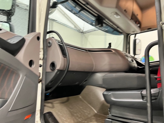 DAF XF 480 6×2 Midlift Tractor Unit