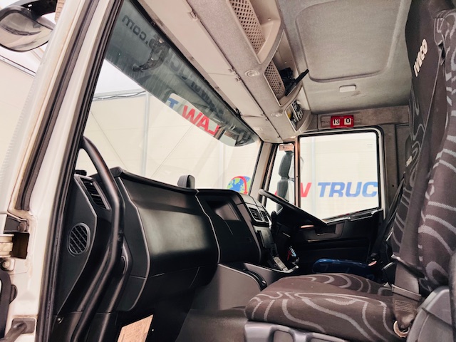 Iveco Stralis 310 AT 6×2 Box Van