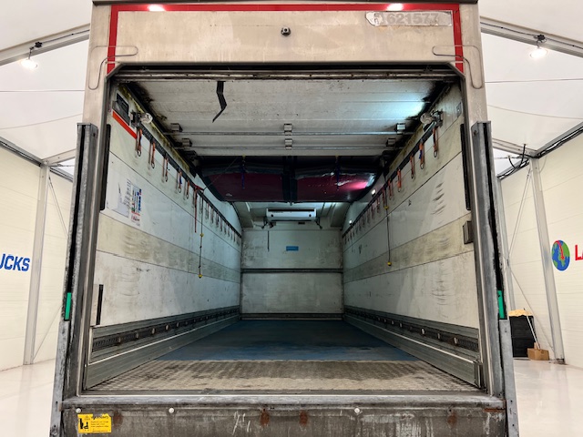 Mercedes Antos 2540 6×2 Rear Lift Day Cab Fridge Box