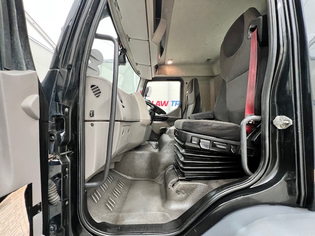 DAF LF 260 4×2 Rest Cab Tractor Unit