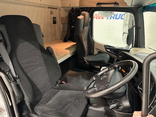 Mercedes Actros 1830 Sleeper Cab Box Van