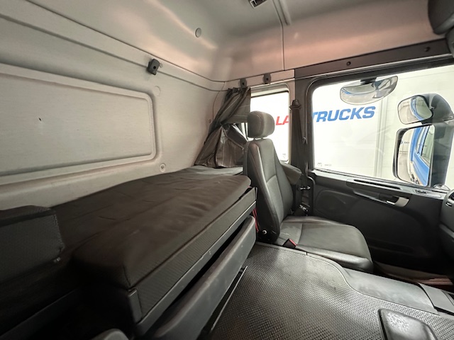 Scania P250 4×2 Sleeper Cab Fridge Box